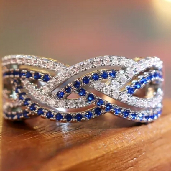 New Silver and Blue Braid Ring - Picture 4 of 6